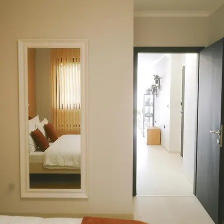 Apartamento Golden Sands-beachfront Of Your Dreams