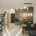 Golden Sands-beachfront Of Your Dreams Apartment