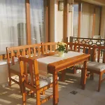 Golden Sands-beachfront Of Your Dreams Apartment *