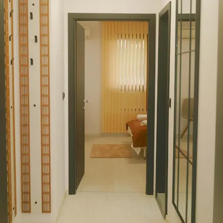 Golden Sands-beachfront Of Your Dreams Apartment Golden Sands