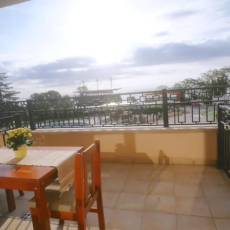 Golden Sands-beachfront Of Your Dreams